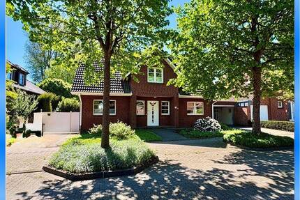 Besonderes Einfamilienhaus in bevorzugter grüner Lage, riesigem Wintergarten, wunderschönem Garten! - Geldern