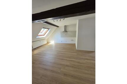 Renovierte 1-ZKB DG Wohnung in Saarbrücken-St. Arnual Nähe Markt