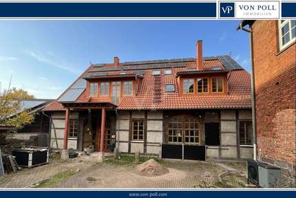 Haus zum Kaufen in Hameln 1.350.000,00 € 366.49 m²