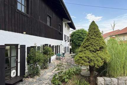 Charaktervolles Anwesen mit vielseitigem Ausbaupotenzial und flexibler Übergabe - Tuntenhausen