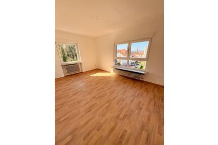 3 ZKB in ruhiger Lage - 720,00&nbsp;EUR Kaltmiete, ca.&nbsp; 90,00&nbsp;m&sup2; in Zweibrücken (PLZ: 66482)