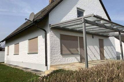 Schöne und ruhige 3-ZW mit Einbauküche, Terrasse, Garten - 91056 Erlangen-Hüttendorf