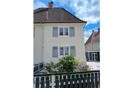 Zentrale Doppelhaushälfte im Weil am Rhein