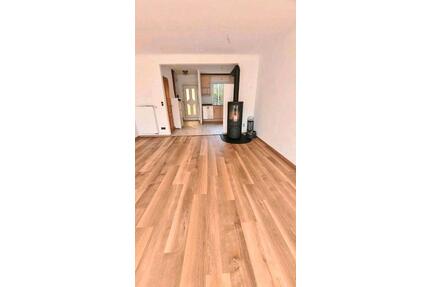 Reihenhaus in Elbnähe - 365.000,00&nbsp;EUR Kaufpreis, ca.&nbsp; 84,00&nbsp;m&sup2; in Wedel (PLZ: 22880)