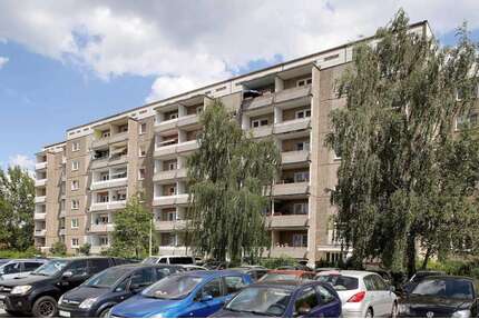 Wohnung zum Mieten in Neubrandenburg 166,00 € 25.75 m²