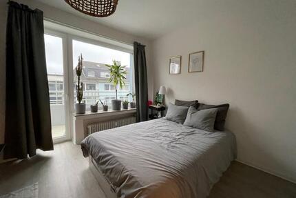 Single-Wohnung mit offener Küche und Balkon (ohne Möbel!) 4.OG (ohne Aufzug) - Düsseldorf Stadtbezirk 3