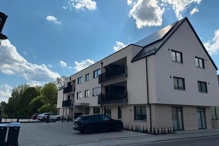 Moderner Neubau: 2-Zimmer DG-Wohnung (barrierefrei) - Dinkelscherben