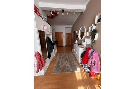 Gepflegte und helle 4,5 Zimmer Wohnung - Hessisch Oldendorf