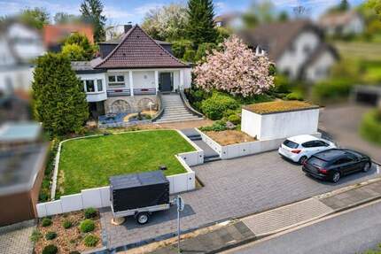 Großzügiges Familienhaus mit Gartenidylle - provisionsfrei - Horn-Bad Meinberg