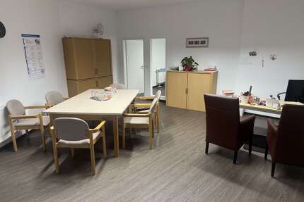 Büro in Herborn 490,00 € 57 m² - 490,00&nbsp;EUR Kaltmiete, ca.&nbsp; 57,00&nbsp;m&sup2; in Herborn (PLZ: 35745)