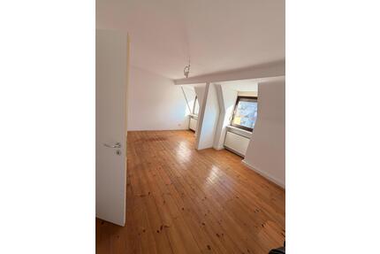 2-ZKB DG Wohnung in Homburg Stadtmitte zu vermieten