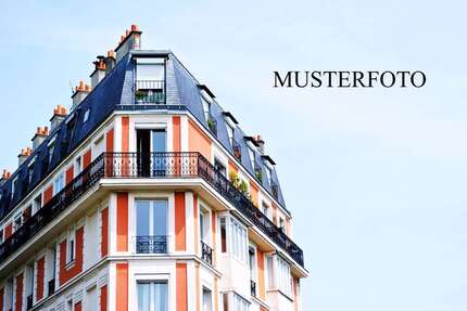 Haus zum Kaufen in Solingen 890.000,00 € 395 m²