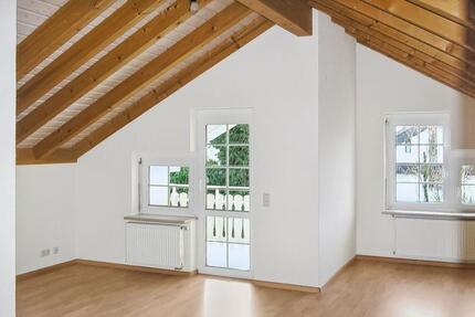 Helle und großzügige 4-Zimmer-Wohnung mit Garage und Carport in Lörrach-Brombach