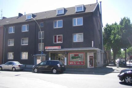 100qm , 4 Zi.Wohnung , 1.OG , Gartenmitbenutzung - Duisburg Mittelmeiderich