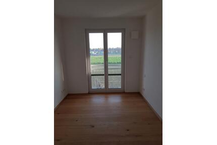 Helle 2,5-Zimmer-Wohnung mit Südbalkon, Einbauküche & Tiefgarage - Elchingen Oberelchingen