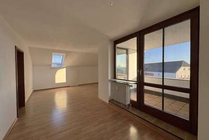 Wohnung zum Kaufen in Großkarolinenfeld 275.000,00 € 74.1 m²