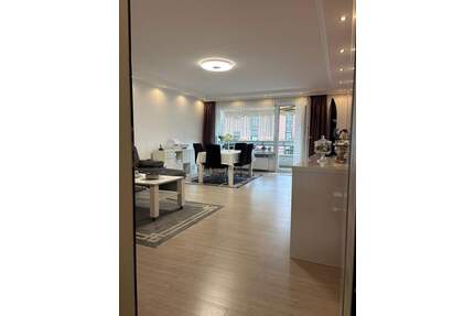 Provisionsfrei: Helle 3-Zimmer-Wohnung (75qm) mit Südbalkon in Kaarst Mitte