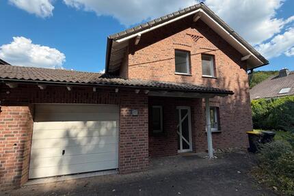 Doppelhaushälfte Herdorf-Sassenroth (Maklerfrei) Baujahr 2000