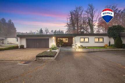 Haus zum Kaufen in Waldshut-Tiengen 990.000,00 € 258 m²