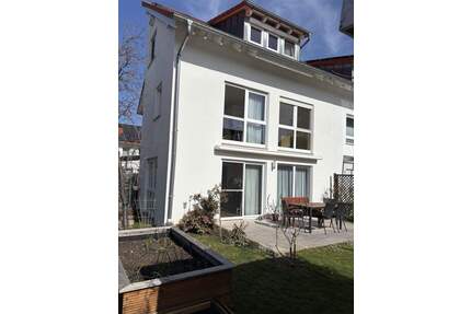 Gepflegtes Reiheneckhaus in begehrter Lage mit 6 Zimmern in Filderstadt