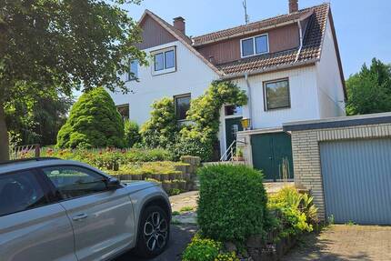 Mehrfamilienhaus mit Einliegerwohnung und schönem Garten - Hahausen