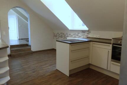 ~Charmante DG-Wohnung ~ 97 m² mit großer Sonnenterrasse - Hennef (Sieg)