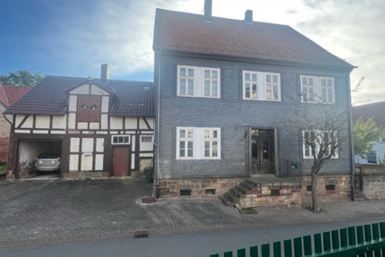 Ehemaliges Pfarrhaus in Bad Arolsen-Helsen zu verkaufen