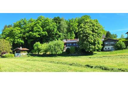 Haus zum Kaufen in Burgkirchen 1.100.000,00 € 232 m²