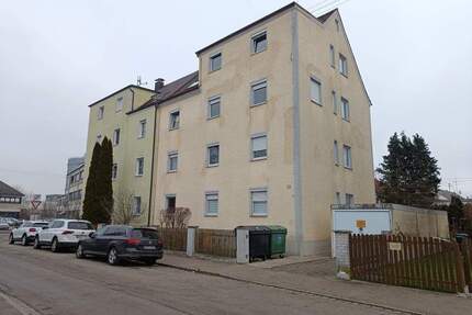Großzügige 4-Raum-Wohnung im 2. OG mit Garage in Augsburg-Kriegshaber