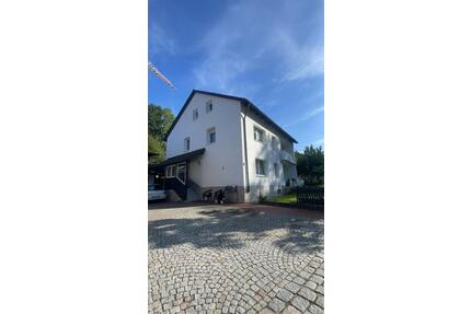 4 Zimmerwohnung zu vermieten - 1.250,00&nbsp;EUR Kaltmiete, ca.&nbsp; 93,00&nbsp;m&sup2; in Rottenburg an der Laaber (PLZ: 84056)