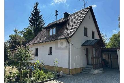 VERMIETETES FAMILIENHAUS MIT GARTEN & PERSPEKTIVE - Graben