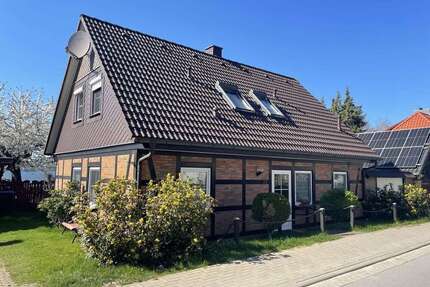 Haus zum Kaufen in Klein Nemerow 580.000,00 € 133 m²
