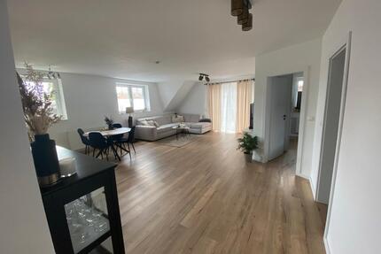 Moderne und zentrale Eigentumswohnung mit Kamin, Balkon & Carport - Ganderkesee