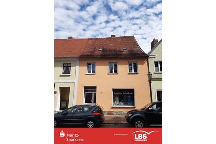 Wohn- und Geschäftshaus im Zentrum von Röbel