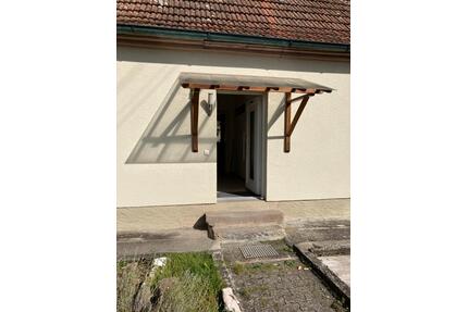Einfamilenhaus zu vermieten neu renoviert neue Heizung - Stadtlauringen