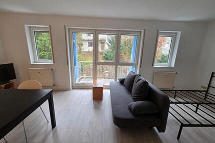 Helle, vollmöbilierte 1-Zi Wohnung mit Einbauküche und Südbalkon - Pforzheim Weststadt