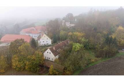 Haus zum Kaufen in Thalmassing 420.000,00 € 1050 m²