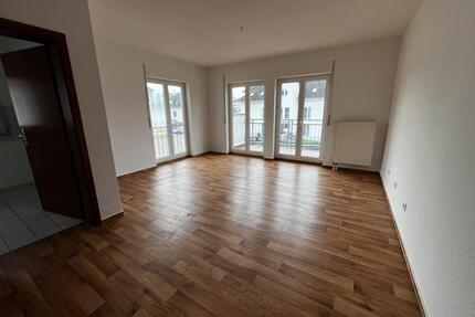 Helle 3-Zimmer-Wohnung mit Balkon & Stellplatz – 74 m² - Treuenbrietzen