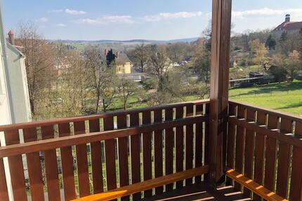 Wohnung 95 qm, Balkon in guter Lage in Auerbach - Auerbach/Vogtland