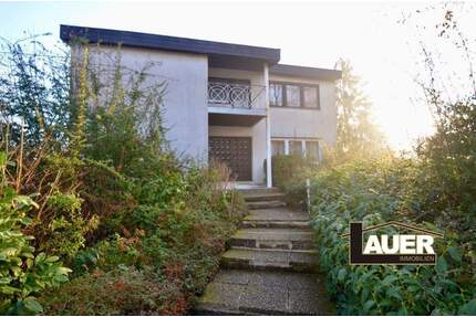 Freistehendes Zweifamilienhaus mit Einliegerwohnung, Garten und Doppelgarage zu verkaufen. - Wadgassen Schaffhausen