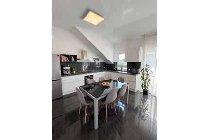 Zentrale 3-Zi mit großem Balkon - Sinsheim