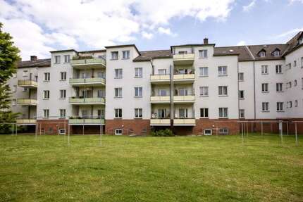 Wohnung zum Mieten in Plauen 274,18 € 52.93 m²