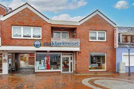 RESERVIERT! Bärenstadt Esens: Wohn- und Geschäftshaus mit Garage direkt in der Innenstadt!