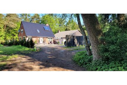 !!2 etagenhaus zu verkaufen!!! - 360.000,00&nbsp;EUR Kaufpreis, ca.&nbsp; 175.393,00&nbsp;m&sup2; in Gnarrenburg (PLZ: 27442)