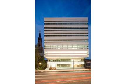Büro in Hamburg 5.698,00 € 259 m²