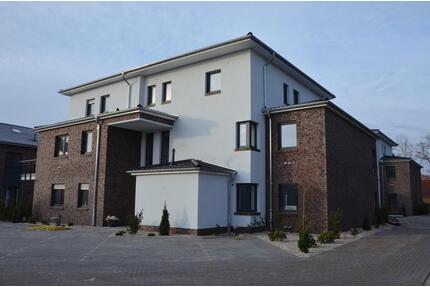 Neubau-Traum mit Balkon – modern, hell & komfortabel - Esens