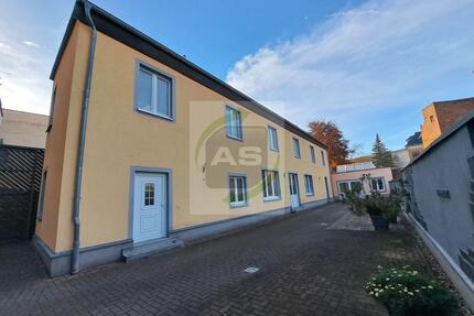 Single(t)räumchen in der City - 229,00&nbsp;EUR Kaltmiete, ca.&nbsp; 30,00&nbsp;m&sup2; in Zwickau (PLZ: 08056)