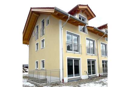 Haus zum Mieten in Egmating 2.750,00 € 174 m²