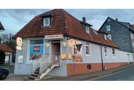 Wohnung mit Gastronomie, und 2 Garagen zu vermieten - Alfeld (Leine)