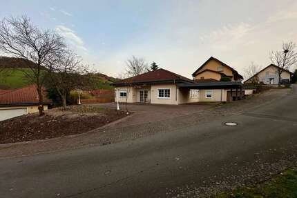 Haus zum Kaufen in Oberstaufenbach 299.000,00 € 168 m²